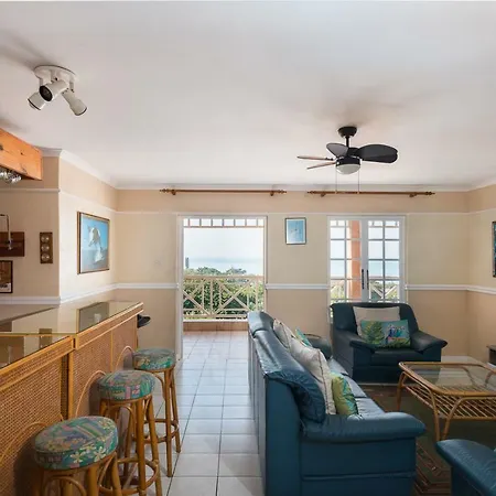 Apartment Ocean Heights 12 *